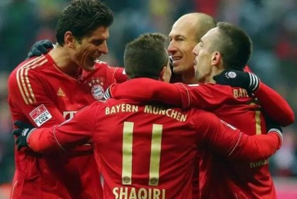  拜仁锋线重组迎来爆发时刻  